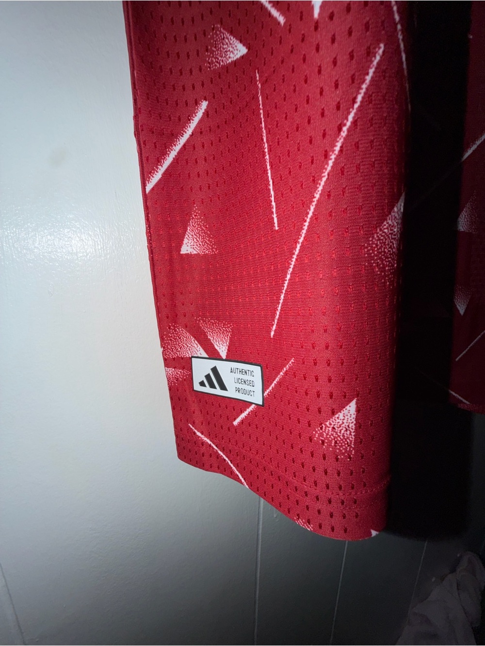 Adidas authentic liverpool LFC size XL - Picture 2 of 7